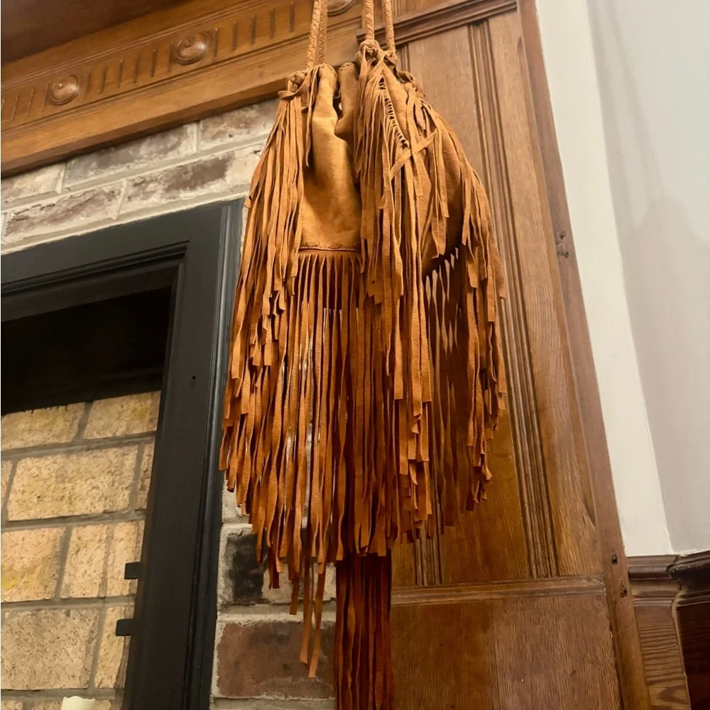 Antik Batik Gorgeous 100% leather Suede Honey- Brown Fringed Shoulder Bag - Picture 5 of 7